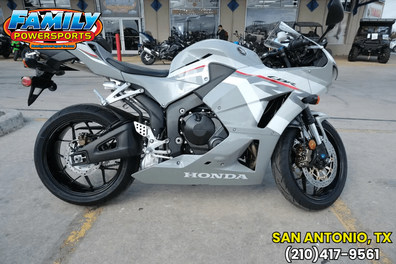 2025 Honda CBR600RR ABS DEEP PEARL GRAYImage 1