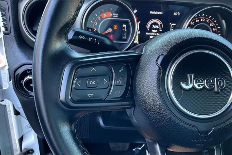 2021 Jeep Wrangler Unlimited WillysImage 18