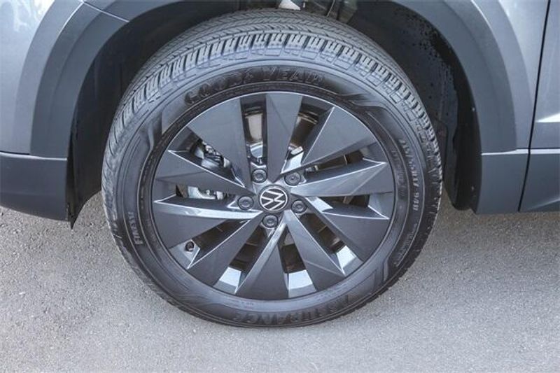2023 Volkswagen Taos 1.5T SImage 13