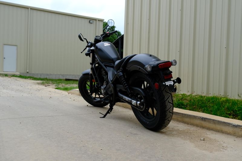 2025 Honda REBEL 300 MATTE BLACK METALLIC Image 7