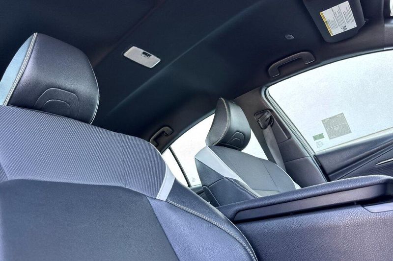 Used 2025 Toyota Camry SEImage 15