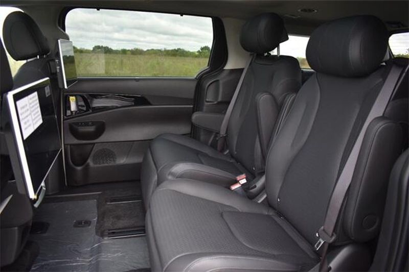 New 2026 Kia Carnival SX PrestigeImage 23