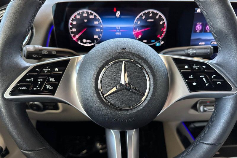 Used 2026 Mercedes-Benz GLB 250Image 26