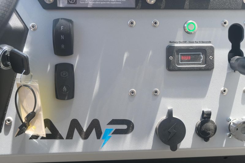 2025 LANDMASTER AMP CREW CAB RANCH EDITION GREY Image 15