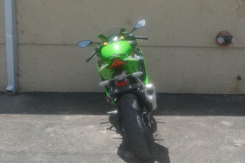 2025 Kawasaki NINJA ZX4RR ABS KRT EDITION ABS LIME GREEN AND EBONY AND PEARL BLIZZARD WHITE Image 4