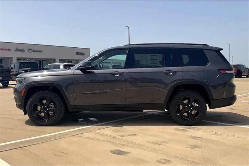 2024 Jeep Grand Cherokee L Limited 4x4Image 14