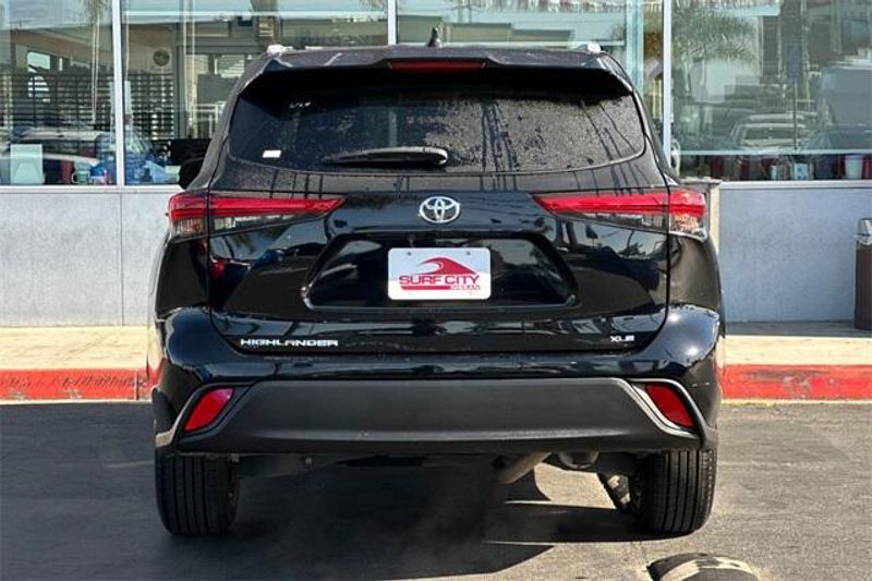 2022 Toyota Highlander XLEImage 5