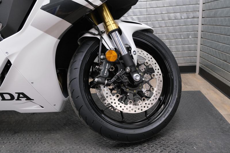 NEW 2027 HONDA CBR1000RR Image 13