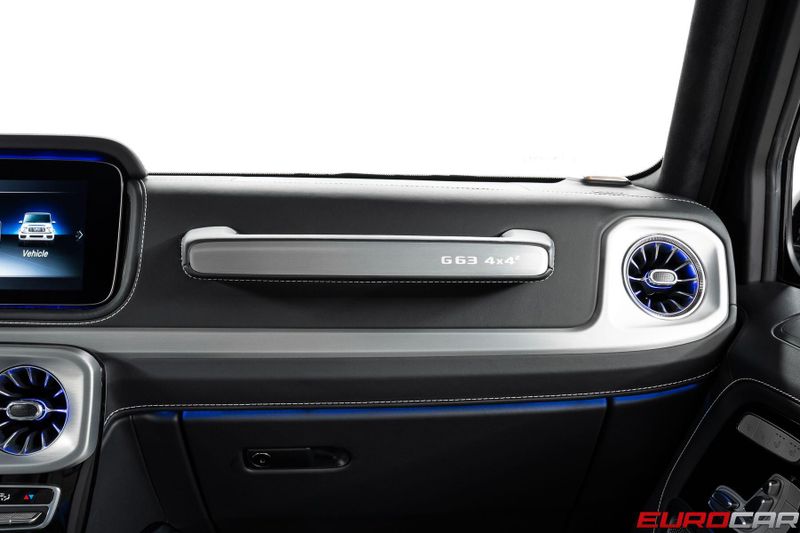 2022 Mercedes-Benz G-Class G 63 AMG 4x4 *AMG NIGHT PACKAGE PLUS * CARBON EXTEImage 36