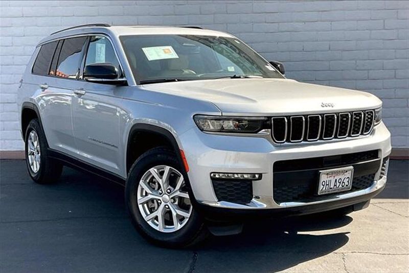 Used 2023 Jeep Grand Cherokee L LimitedImage 12