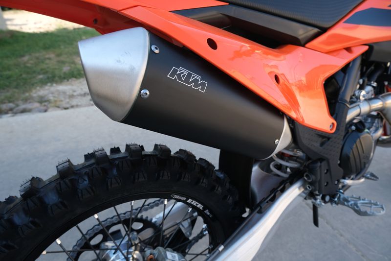 2025 KTM 450 SXF ORANGEImage 3