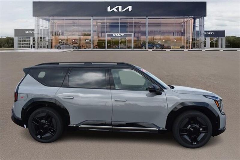 New 2026 Kia EV9 GT-LineImage 2