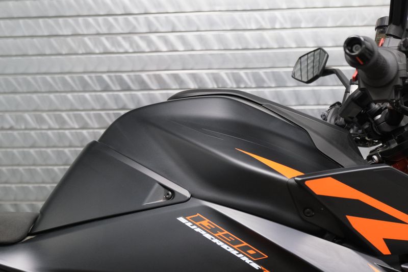 NEW 2026 KTM 1390 SUPER DUKE R EVO Image 11