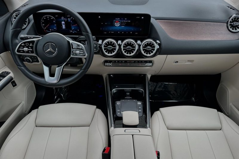 2023 Mercedes-Benz GLA GLA250Image 10