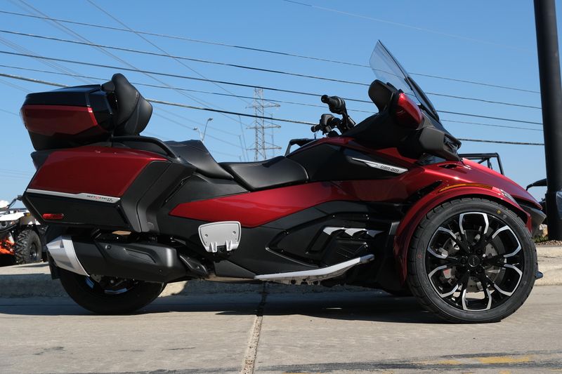 2025 Can-Am SPYDER RT LIMITED DEEP MARSALA METALLIC WITH PLATINUM ACCENTSImage 12