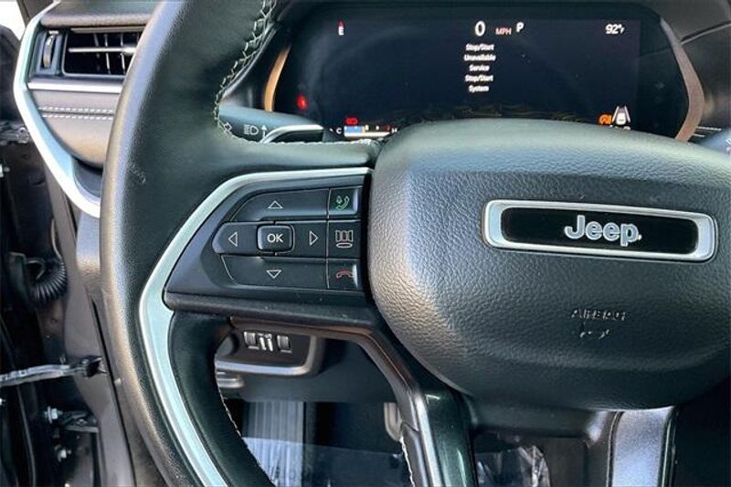 Used 2022 Jeep Grand Cherokee L LaredoImage 18