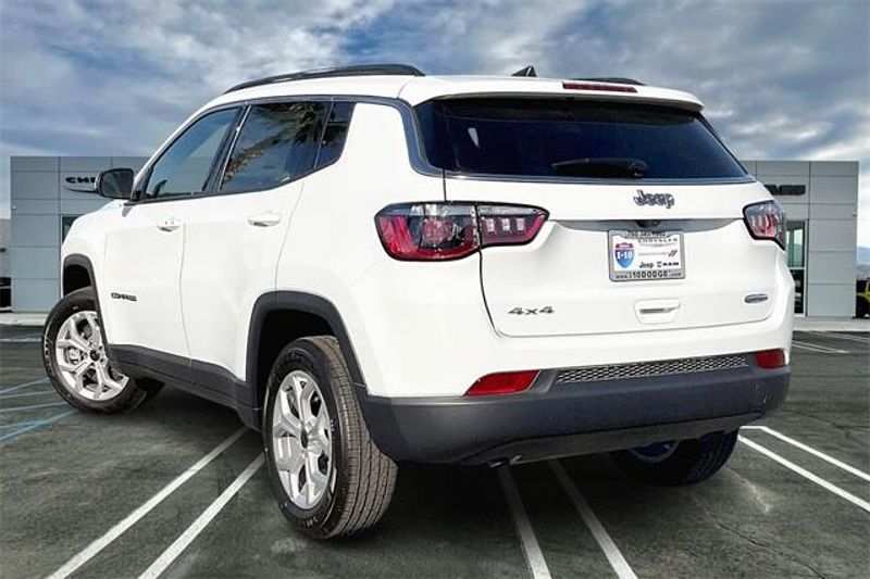 2025 Jeep Compass Latitude 4x4Image 2