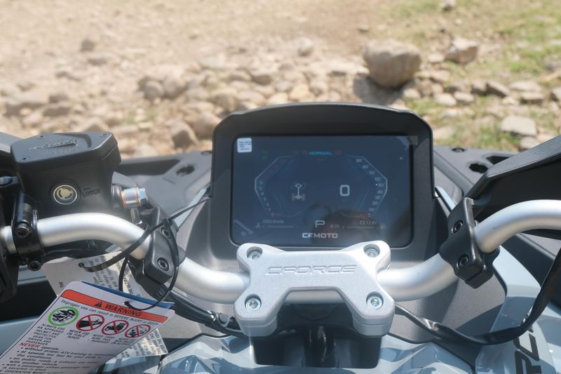 2025 CFMOTO CFORCE 1000 TOURING TUNDRA GREY Image 15