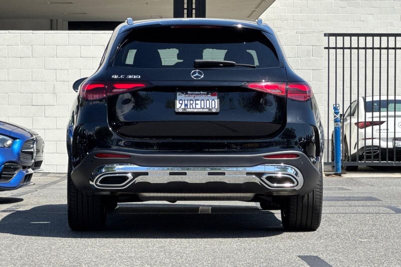 Used 2026 Mercedes-Benz GLC 300Image 5