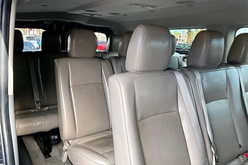 Used 2018 Nissan NV Passenger NV3500 HD SLImage 33