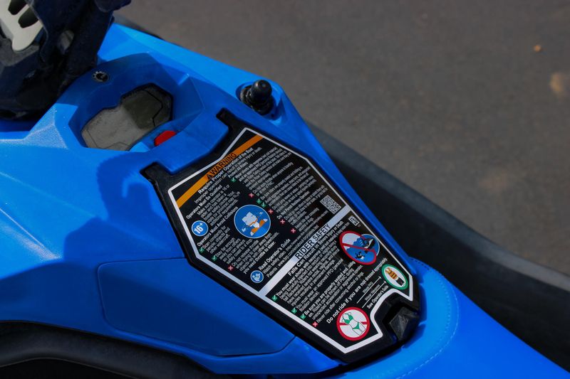 2023 SEADOO SPARK TRIXX FOR 3 WITH AUDIO BLUE Image 16