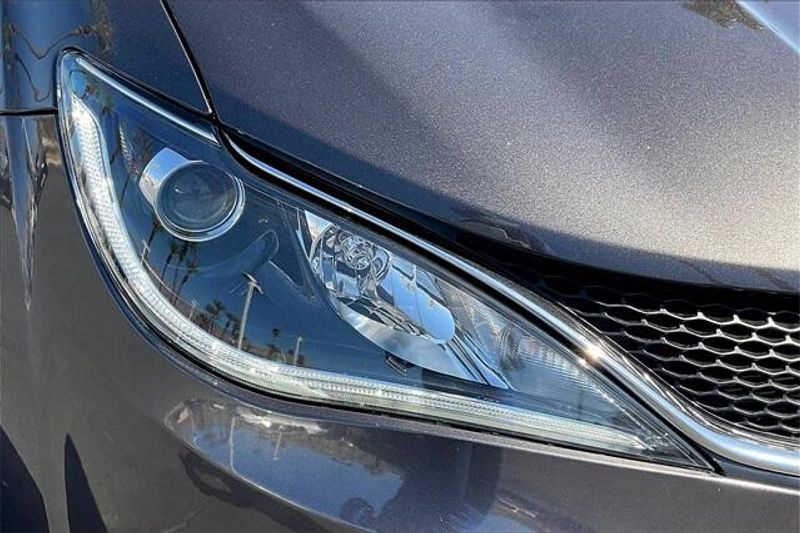 2020 Chrysler Pacifica LimitedImage 27