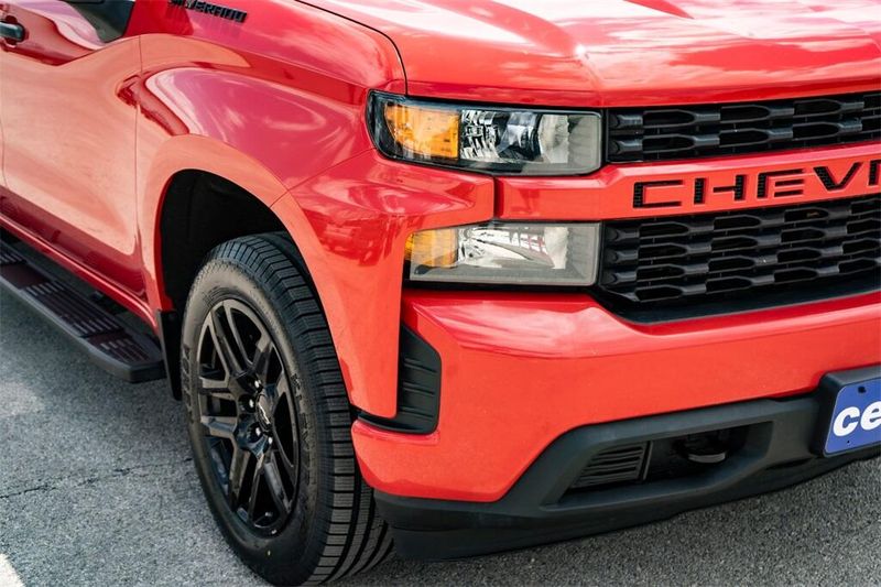 2022 Chevrolet Silverado 1500 Custom photo 3