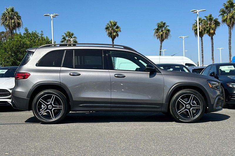 New 2026 Mercedes-Benz GLB 250Image 3