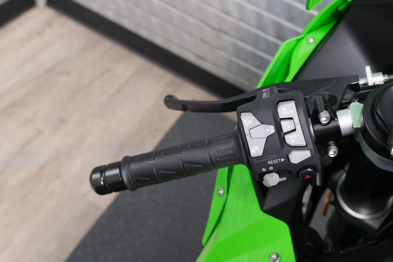 NEW 2025 KAWASAKI NINJA ZX10R KRT EDITION Image 20