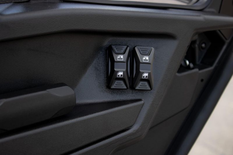 NEW 2026 CAN-AM DEFENDER MAX LIMITED CAB HD11 Image 52