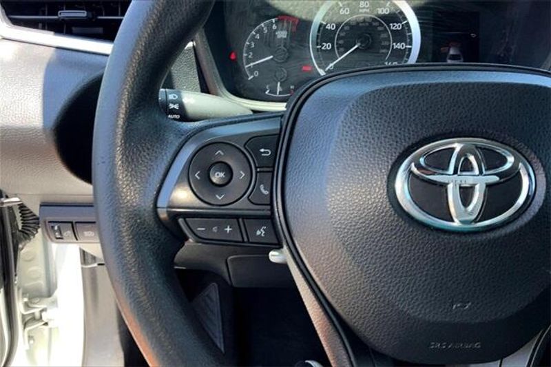 Used 2021 Toyota Corolla LEImage 18