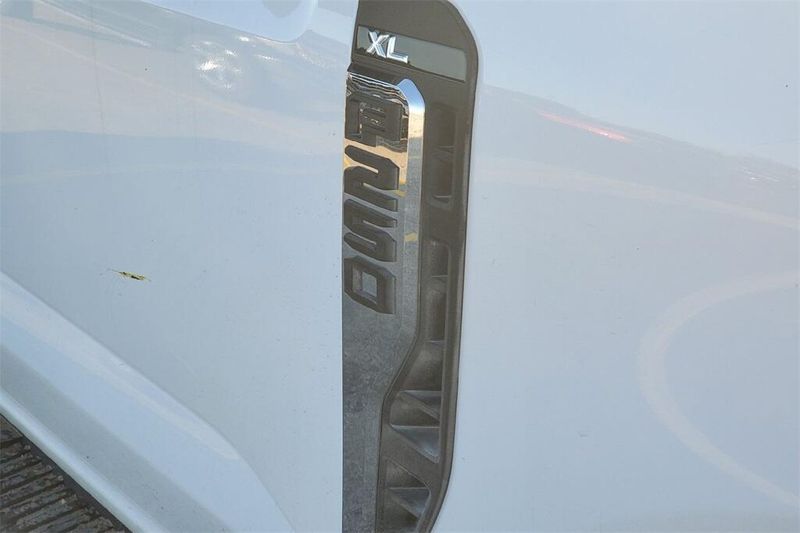2024 Ford F-250 XL photo 4