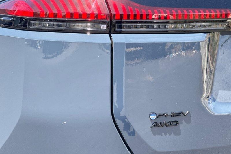 New 2026 Toyota RAV4 Plug-In Hybrid SEImage 31
