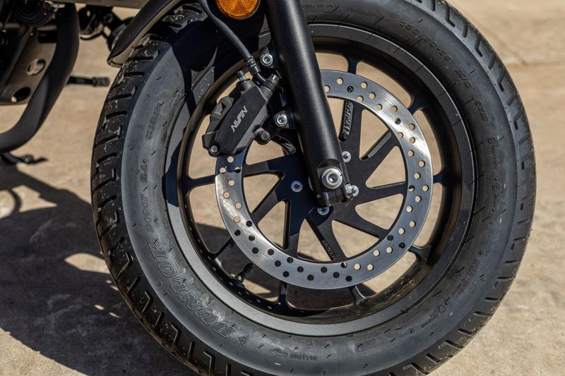 2025 Honda REBEL 300 MATTE BLACK METALLIC Image 4
