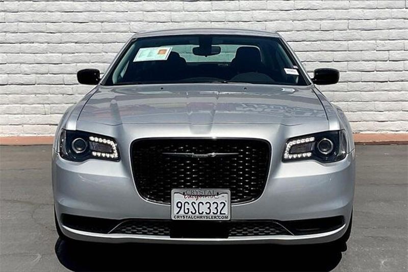 2023 Chrysler 300 TouringImage 2