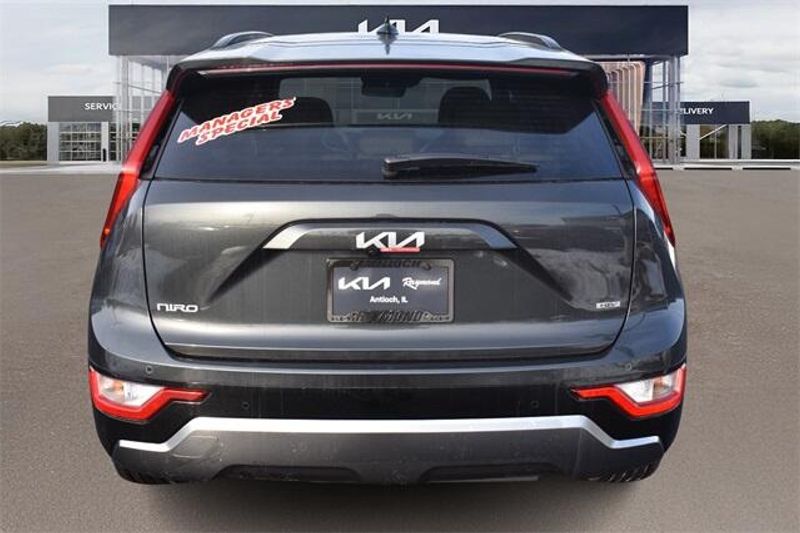 New 2025 Kia Niro EX TouringImage 4