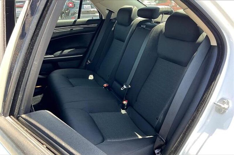 2023 Chrysler 300 TouringImage 25