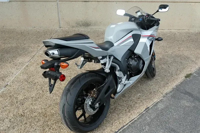 NEW 2026 HONDA CBR600RRT Image 5