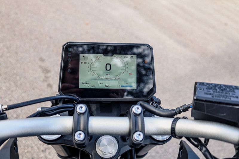 NEW 2025 YAMAHA MT07 Image 5
