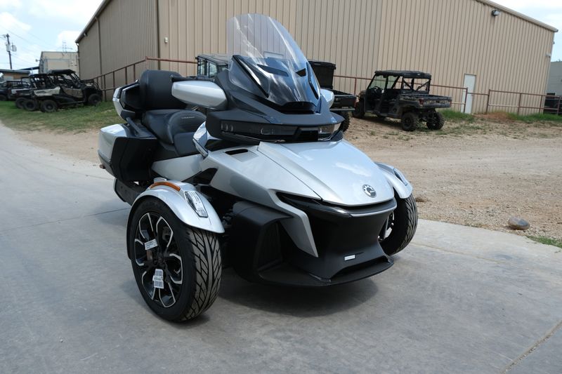 2024 Can-Am SPYDER RT LIMITED HYPER SILVER WITH PLATINUMImage 6