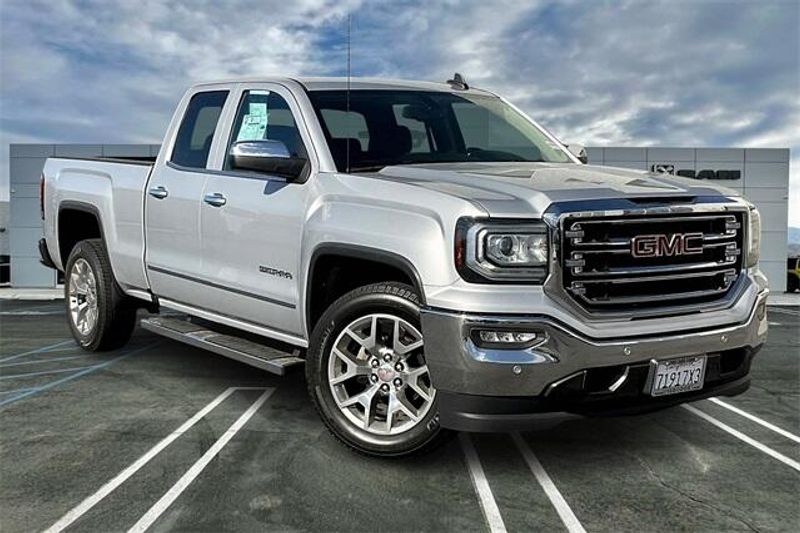 2018 GMC Sierra 1500 SLTImage 12