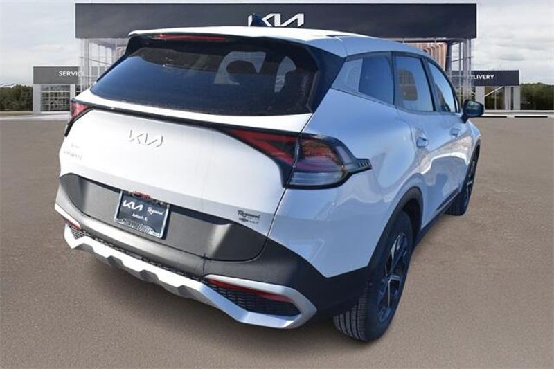 2025 Kia Sportage EXImage 3