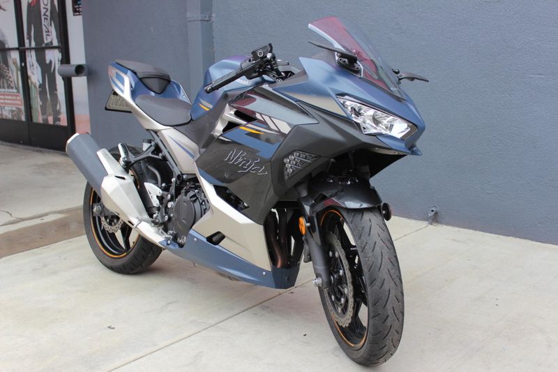 2023 Kawasaki Ninja�� 400 Base Image 4