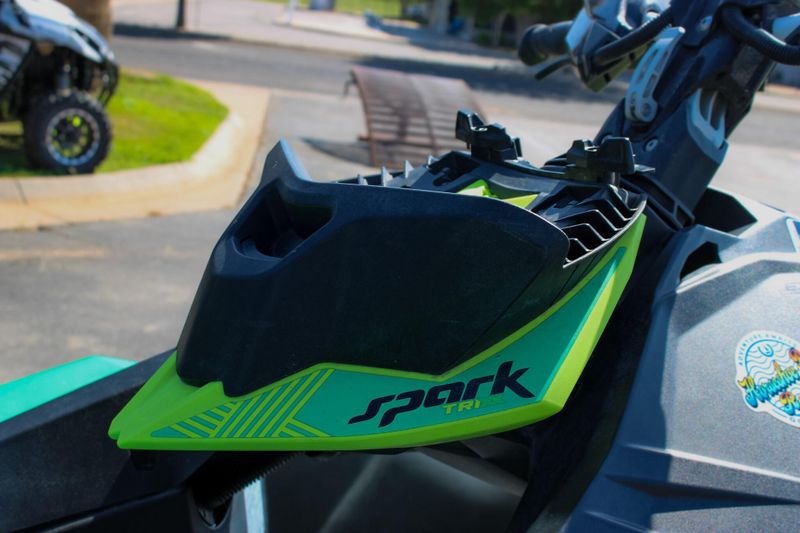 2021 SEADOO SPARK 3 UP GREEN Image 8