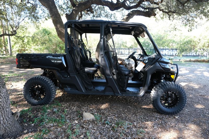 2025 Can-Am DEFENDER MAX LONE STAR HD10 STEALTH BLACKImage 2