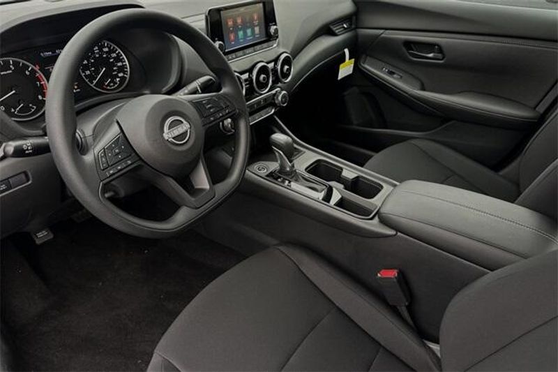 New 2025 Nissan Sentra SImage 7