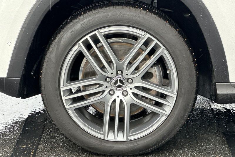 Used 2025 Mercedes-Benz GLS 450Image 34