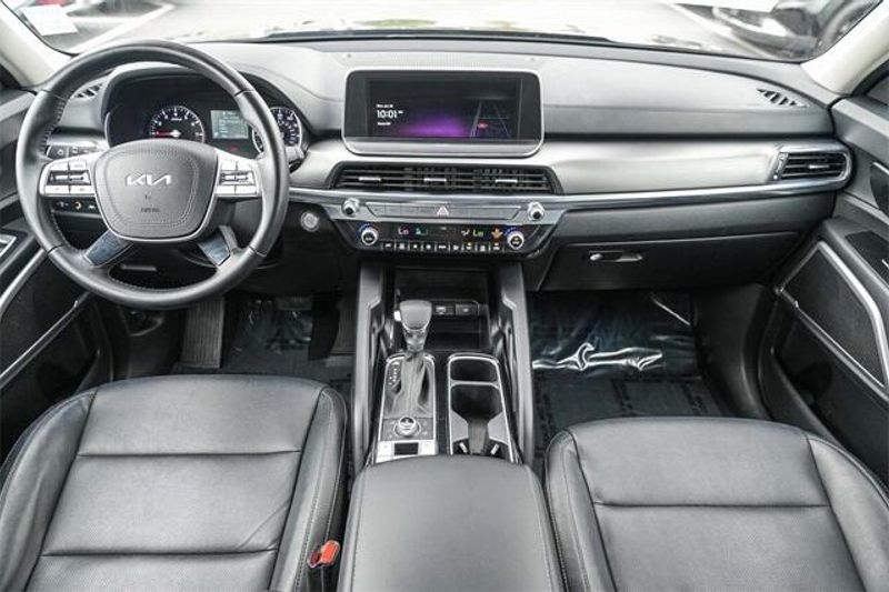 Used 2022 Kia Telluride LXImage 13