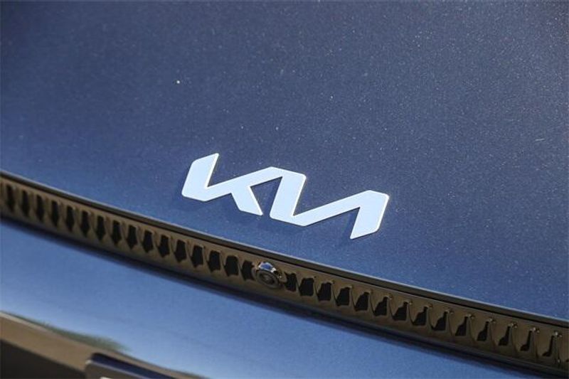 2024 Kia EV6 WindImage 14