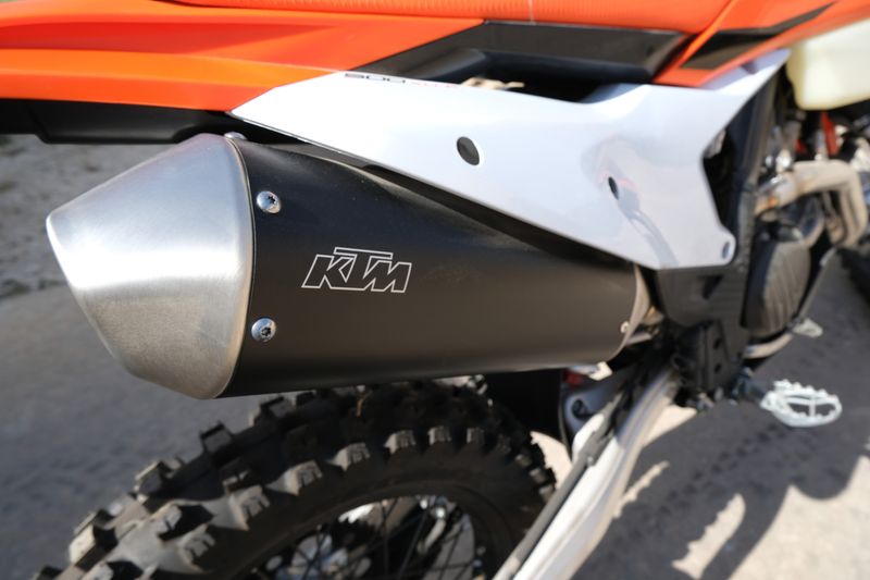 2024 KTM 500 XWF ORANGE Image 8